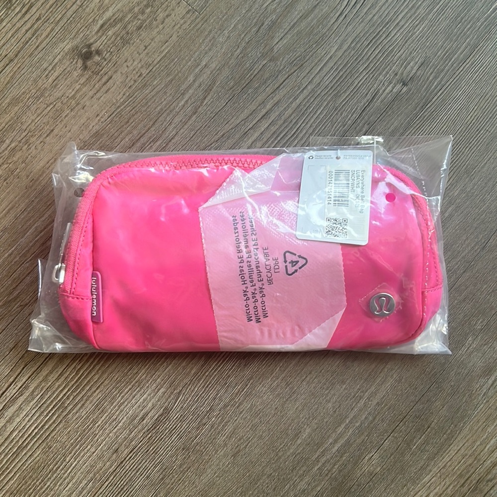NWT LULULEMON Sonic Pink Everywhere Belt Bag with Wordmark